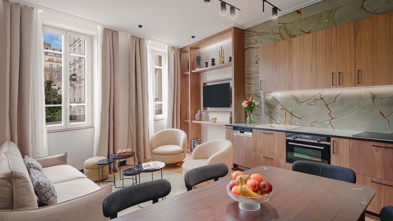 Photo of Others in Neuilly-sur-Seine