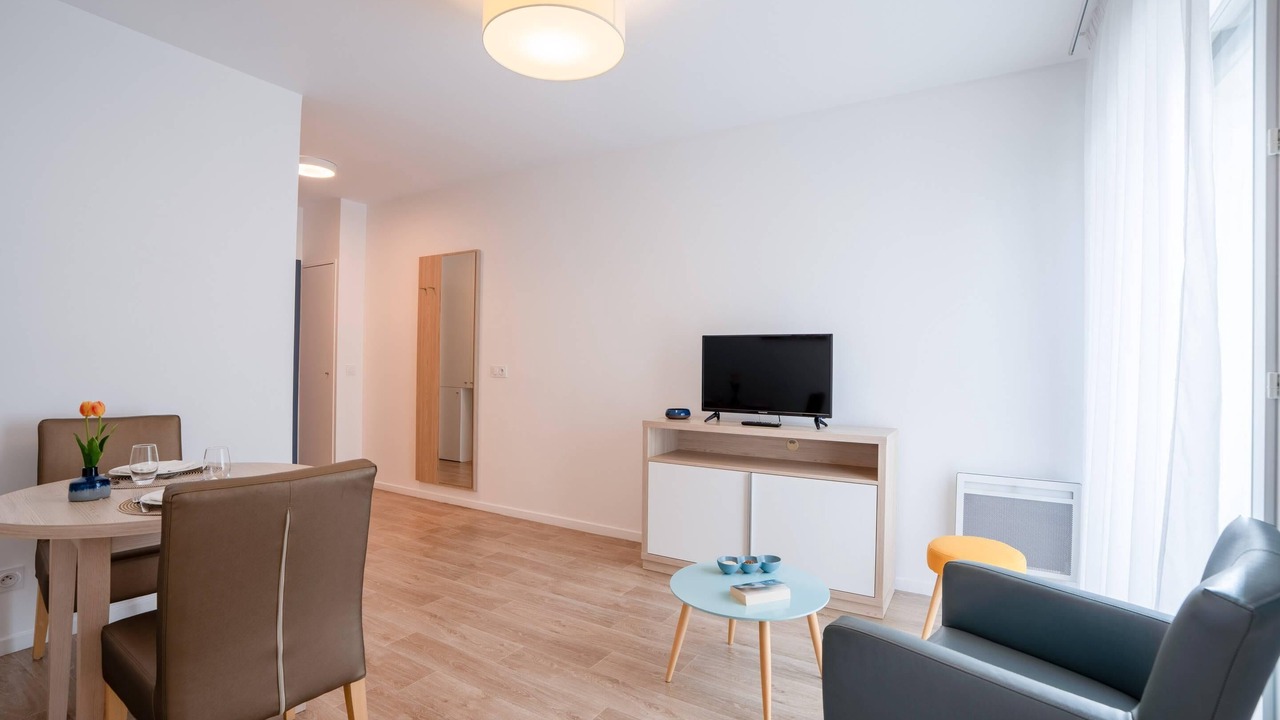 Photo of Bedroom in Bourgoin-Jallieu