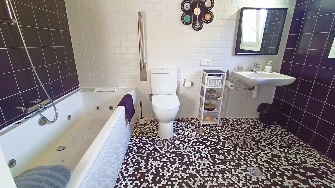 Photo of Bathroom in Larrauri-Markaida