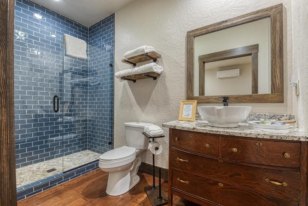 Photo of Bathroom in Elk City