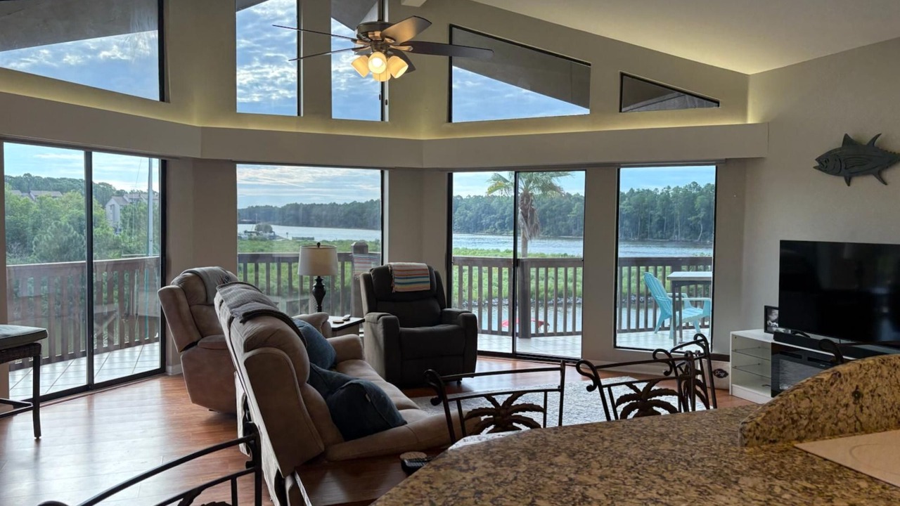 Photo of Bedroom in Gulf Shores