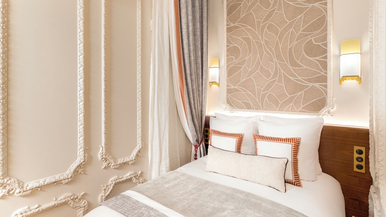 Photo of Outdoor in Champs-Elysees