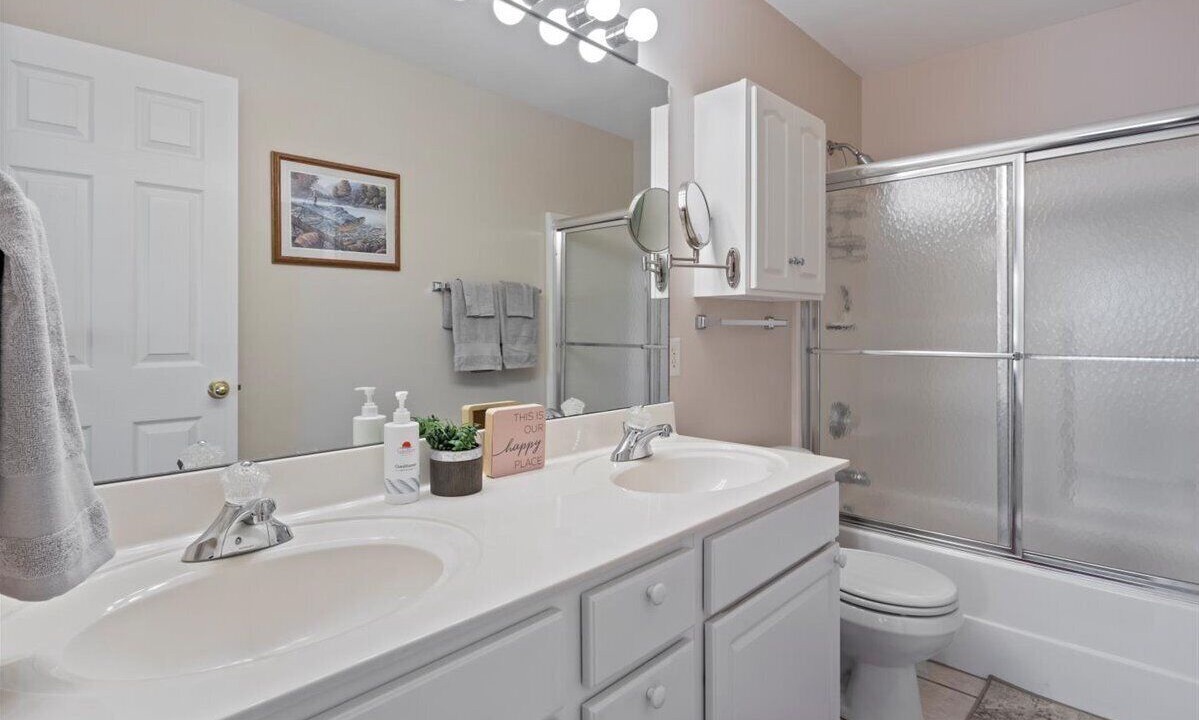 Photo of Bathroom in Camdenton