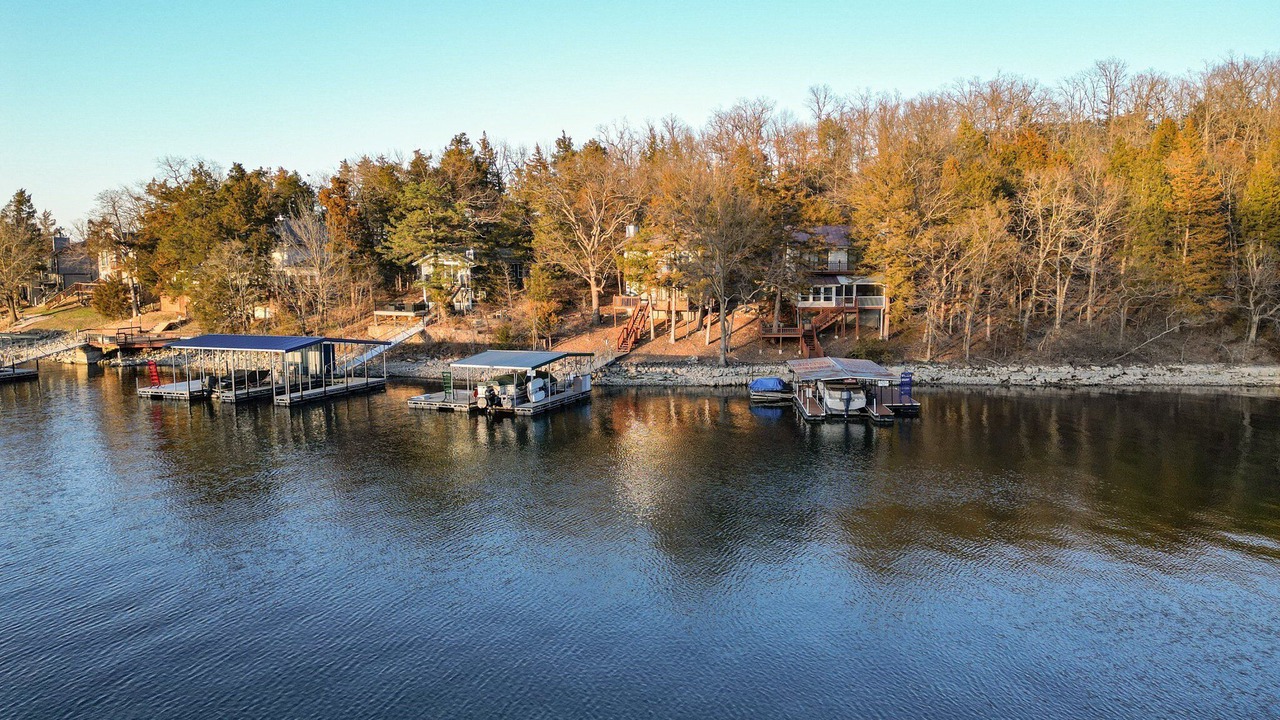 Photo of Others in Village of Four Seasons