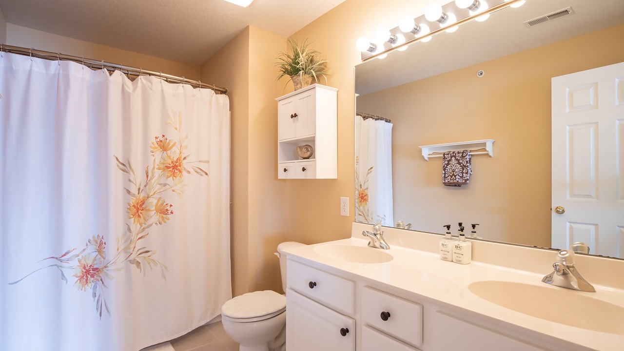 Photo of Bathroom in Kaiser