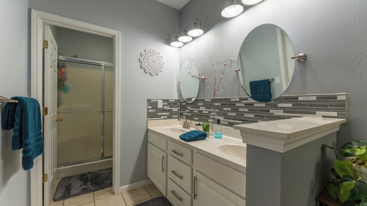 Photo of Bathroom in Camdenton