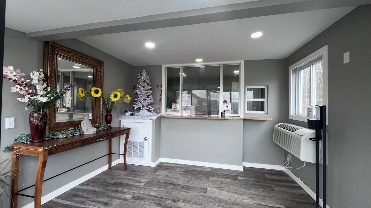 Photo of Others in Chaplin