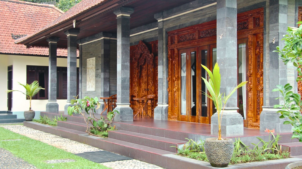 Photo of Outdoor in Tembuku