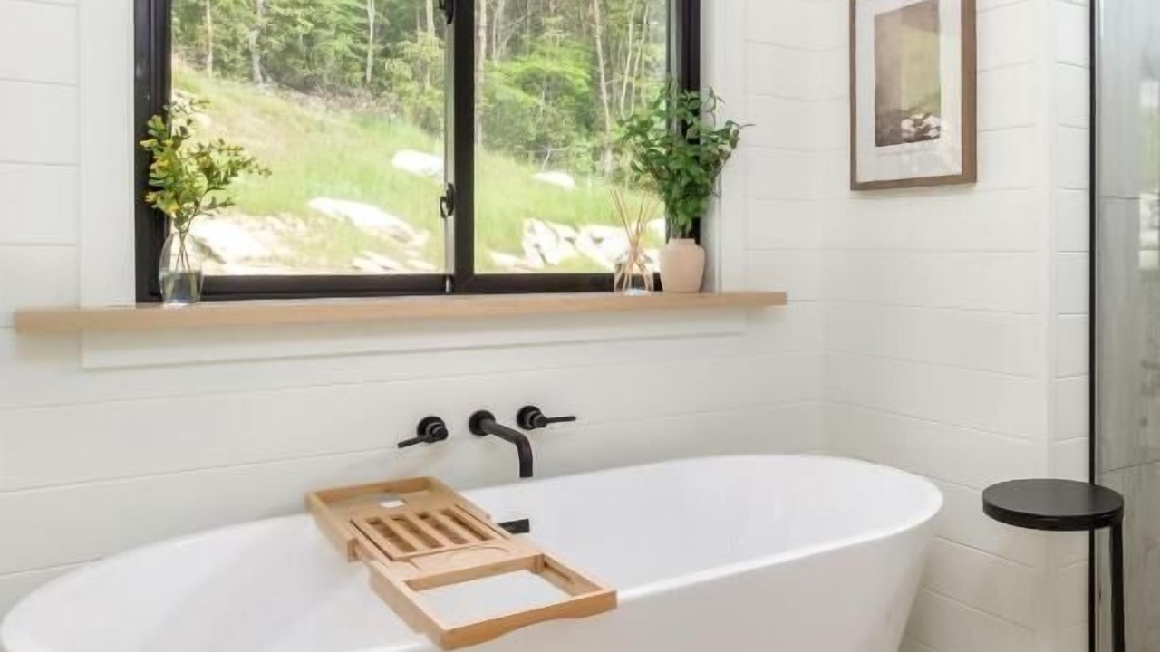 Photo of Bathroom in Balsam Grove