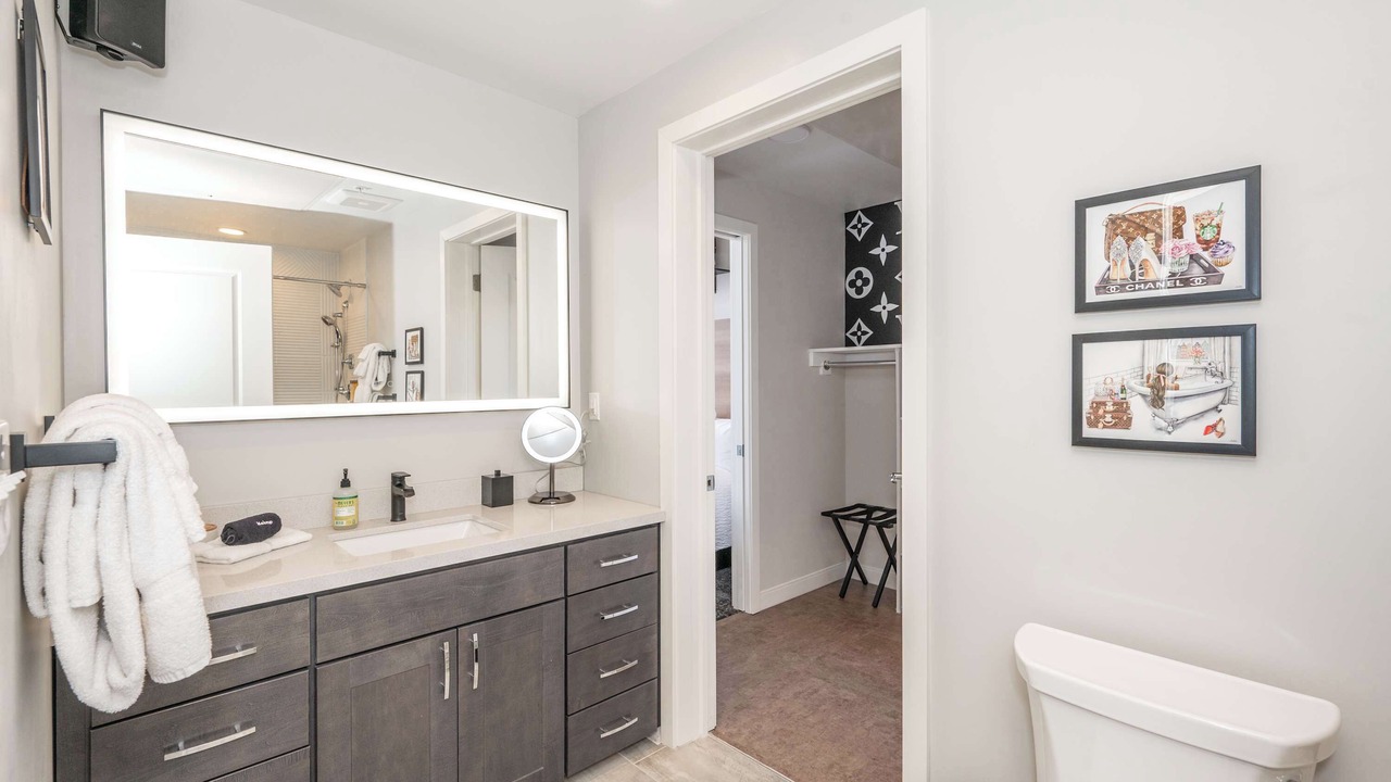 Photo of Bathroom in Central Business District