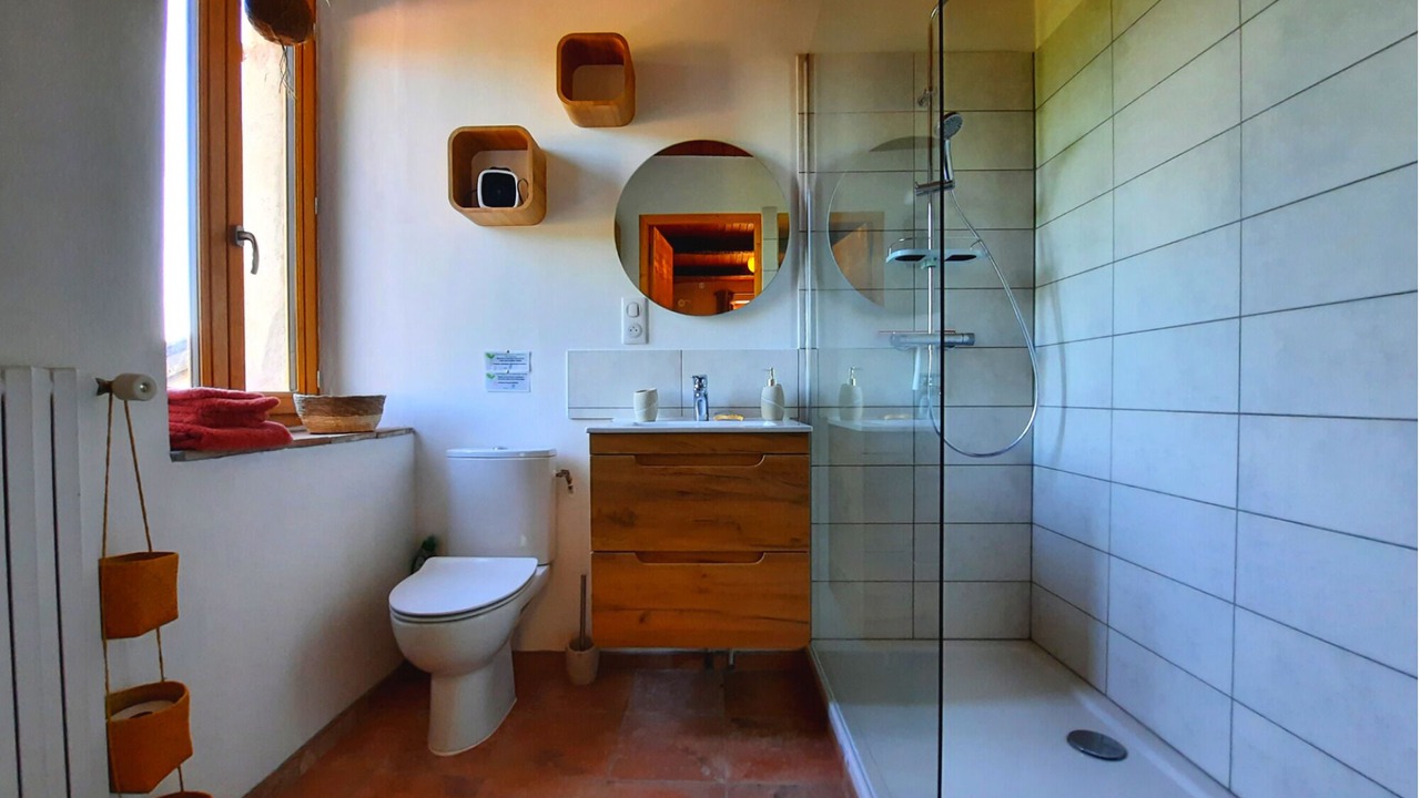 Photo of Bathroom in Cros