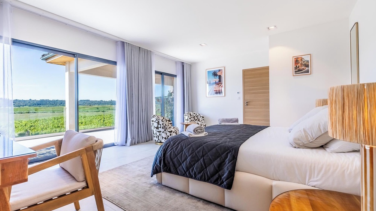 Photo of Outdoor in Plaissan