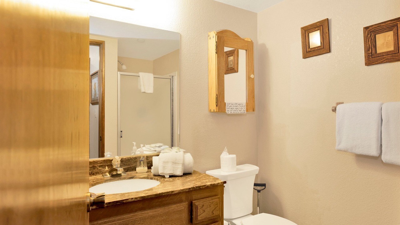 Photo of Bathroom in Summit Estates