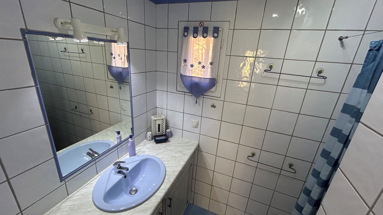 Photo of Bathroom in Montagnac-Montpezat
