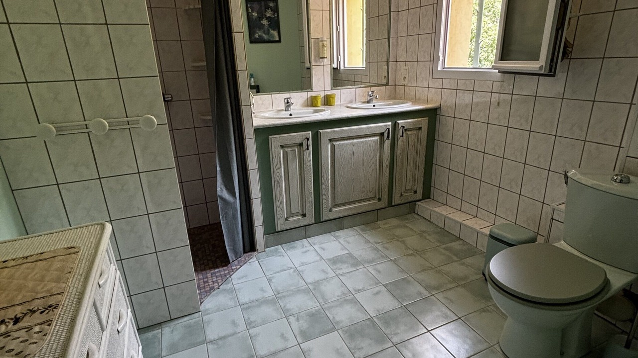 Photo of Bathroom in Montagnac-Montpezat