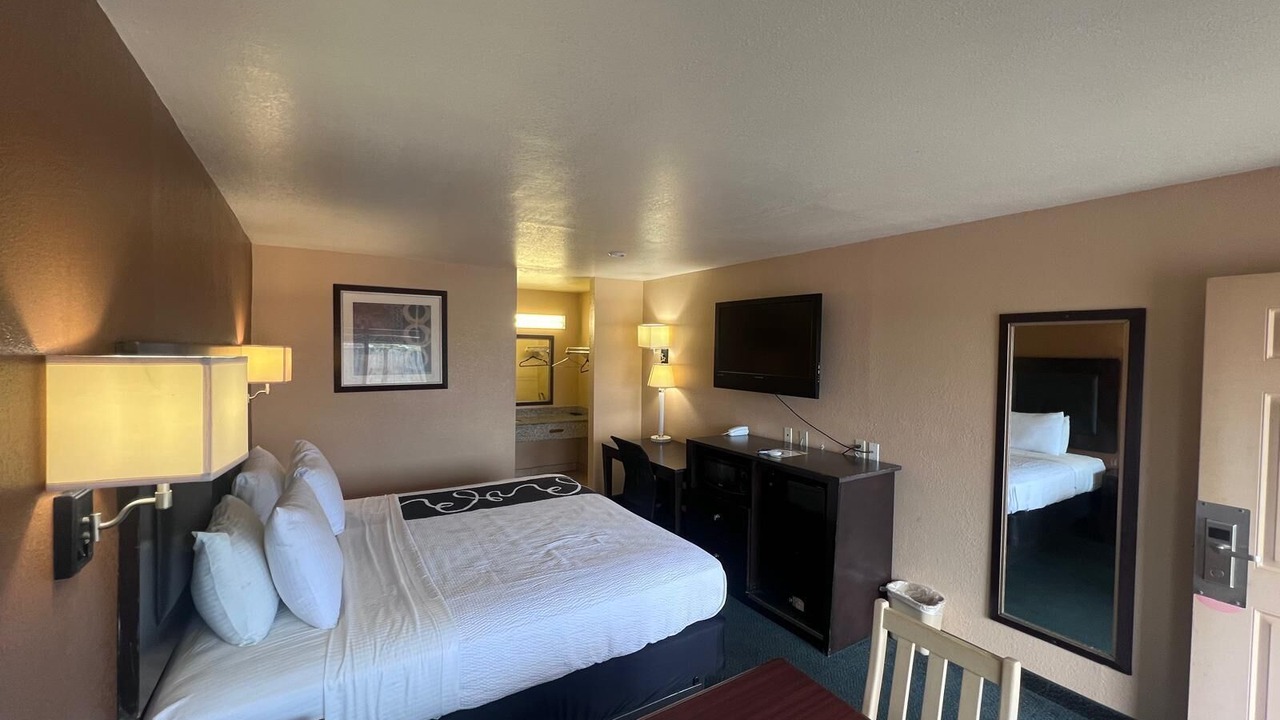 Photo of Bedroom in Falfurrias