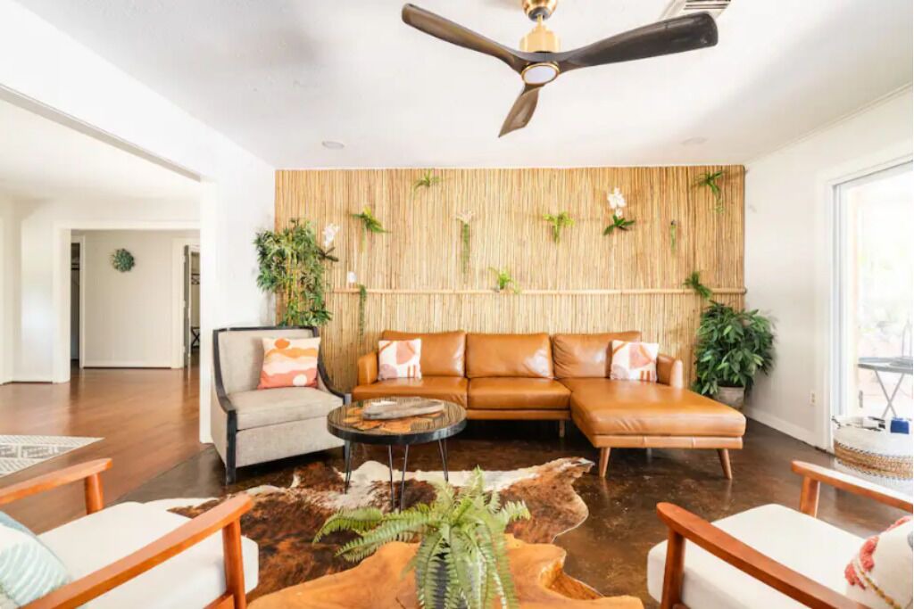 Photo of Livingroom in Westbury