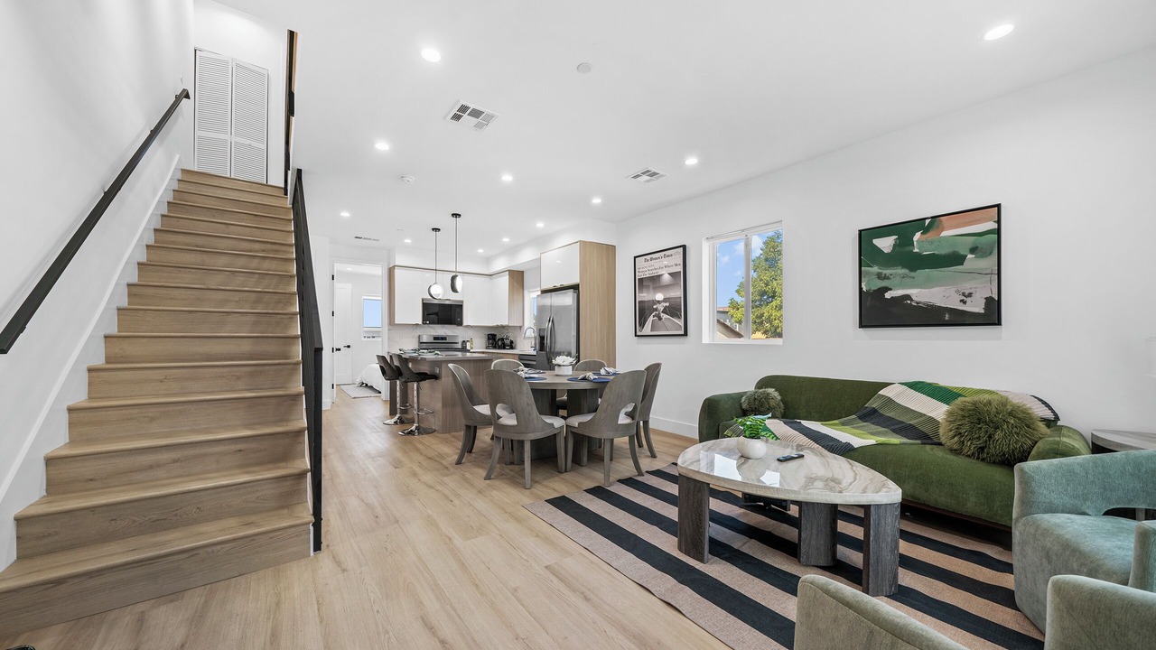 Photo of Livingroom in Westlake
