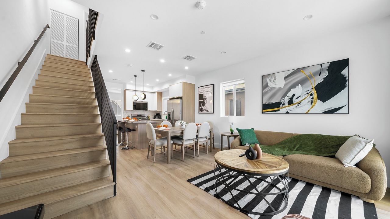 Photo of Livingroom in Westlake