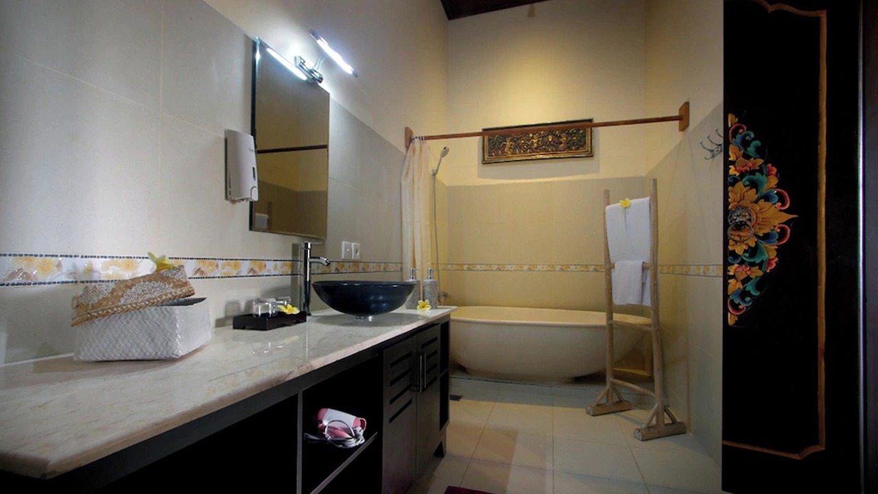Photo of Bathroom in Buahan