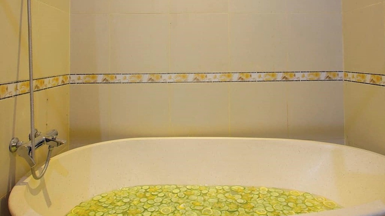 Photo of Bathroom in Buahan