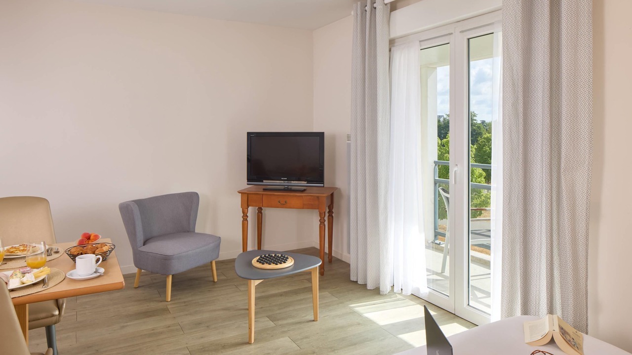 Photo of Others in Bruz