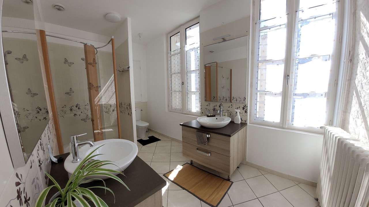 Photo of Bathroom in Saintes