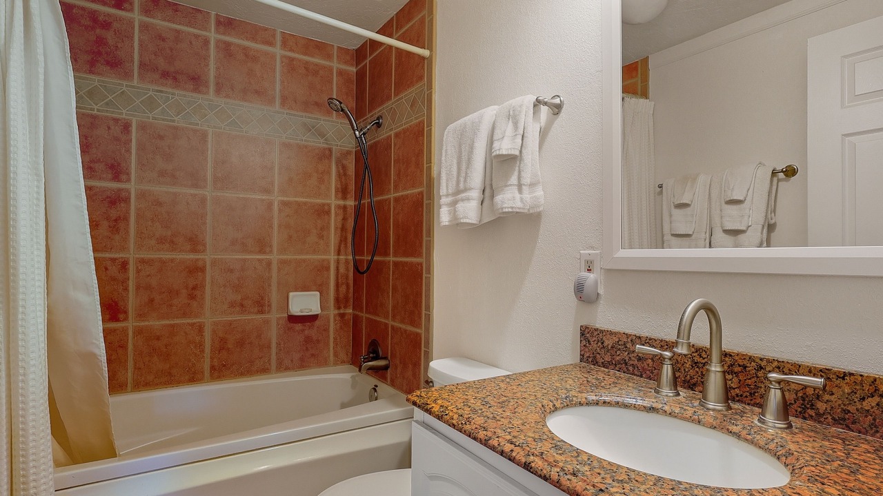 Photo of Bathroom in Geyserville