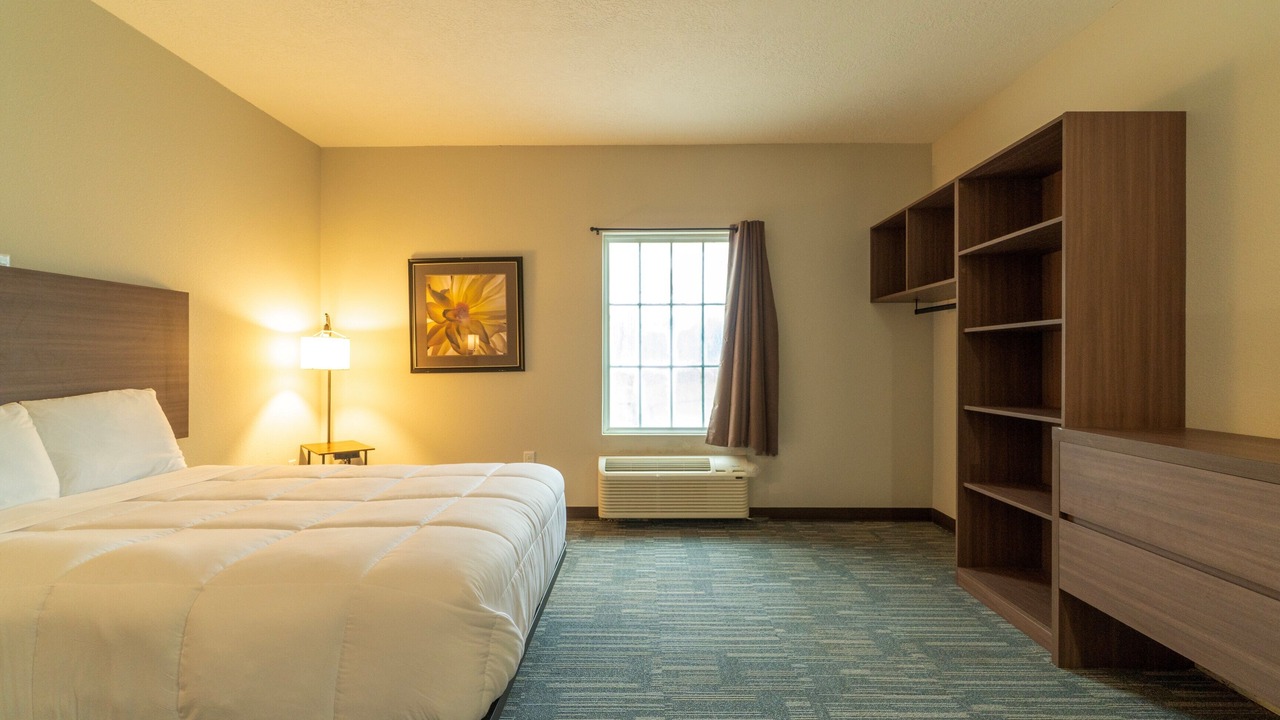 Photo of Bedroom in Sulphur