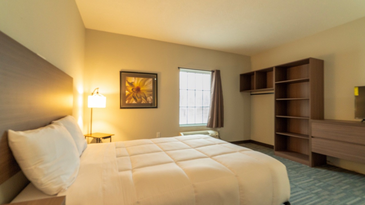 Photo of Bedroom in Sulphur