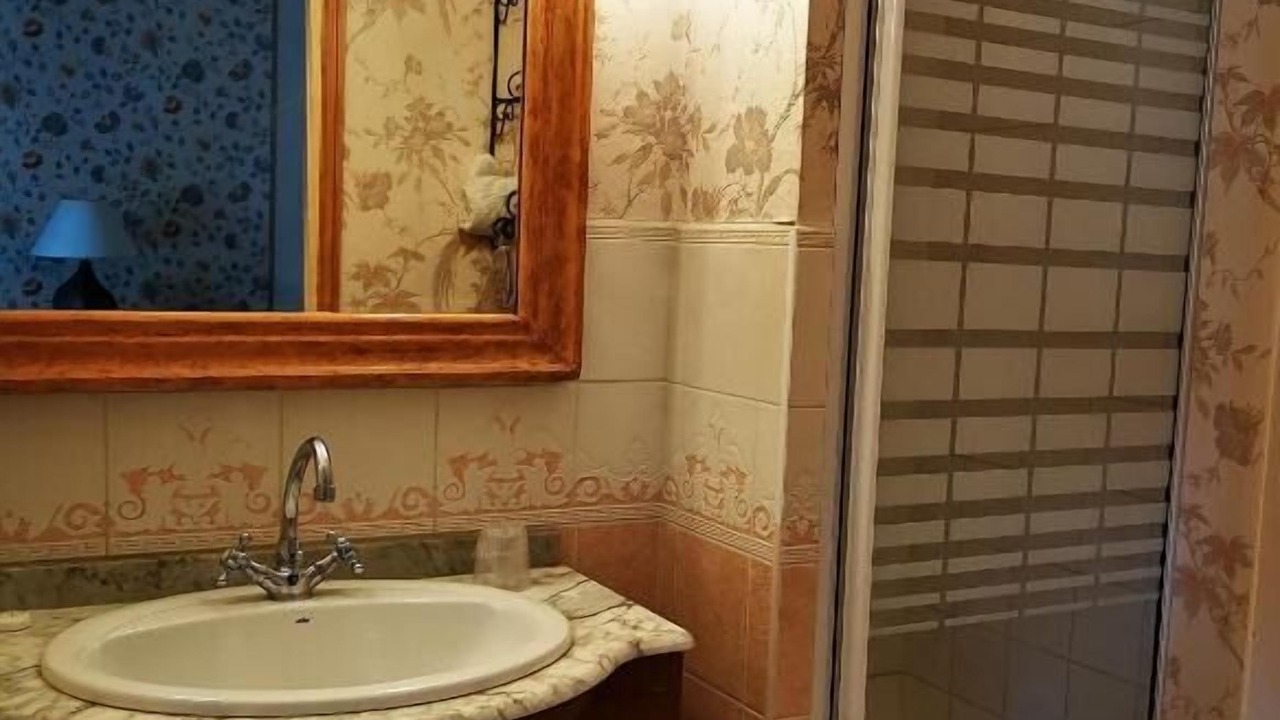 Photo of Bathroom in Plailly