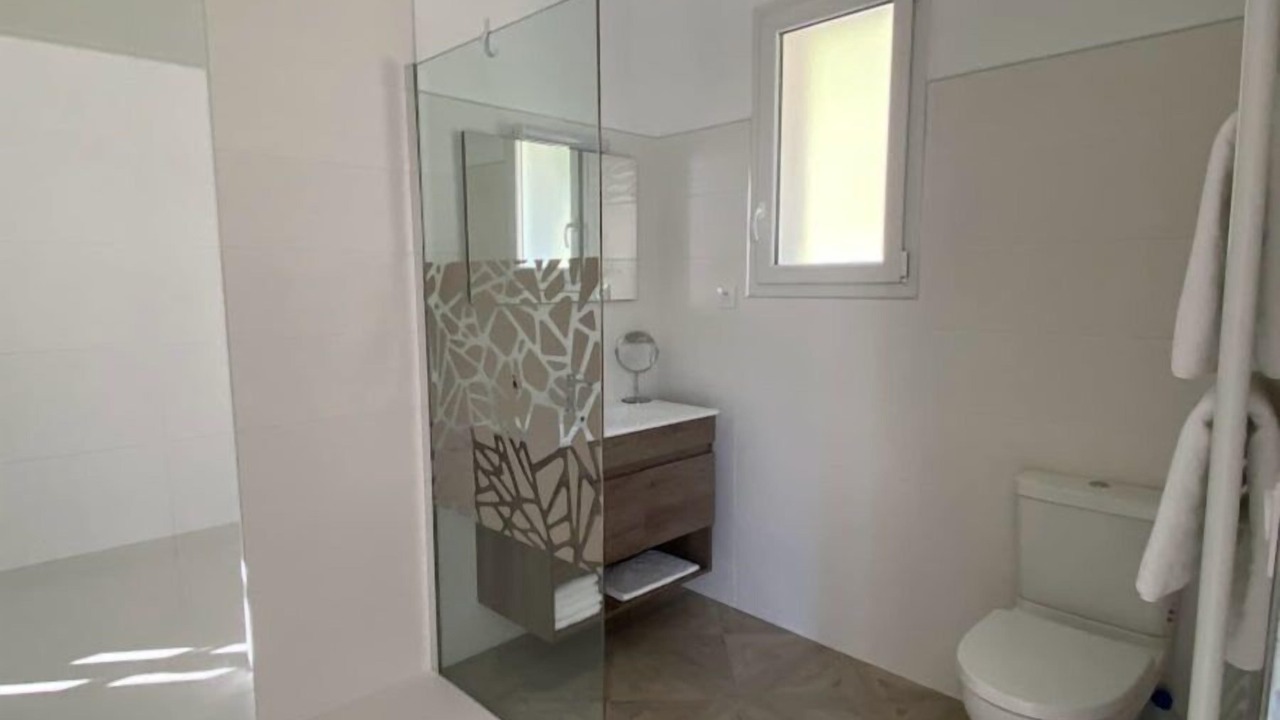 Photo of Bathroom in Mirepoix