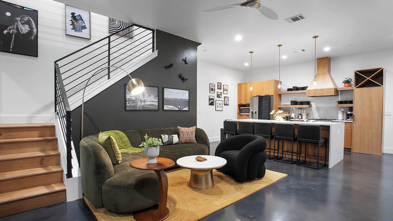 Photo of Livingroom in South Lamar