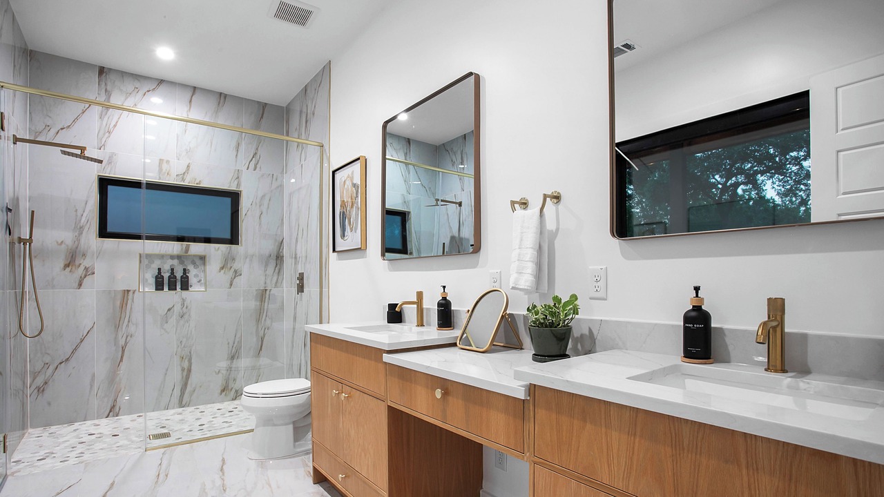 Photo of Bathroom in South Lamar