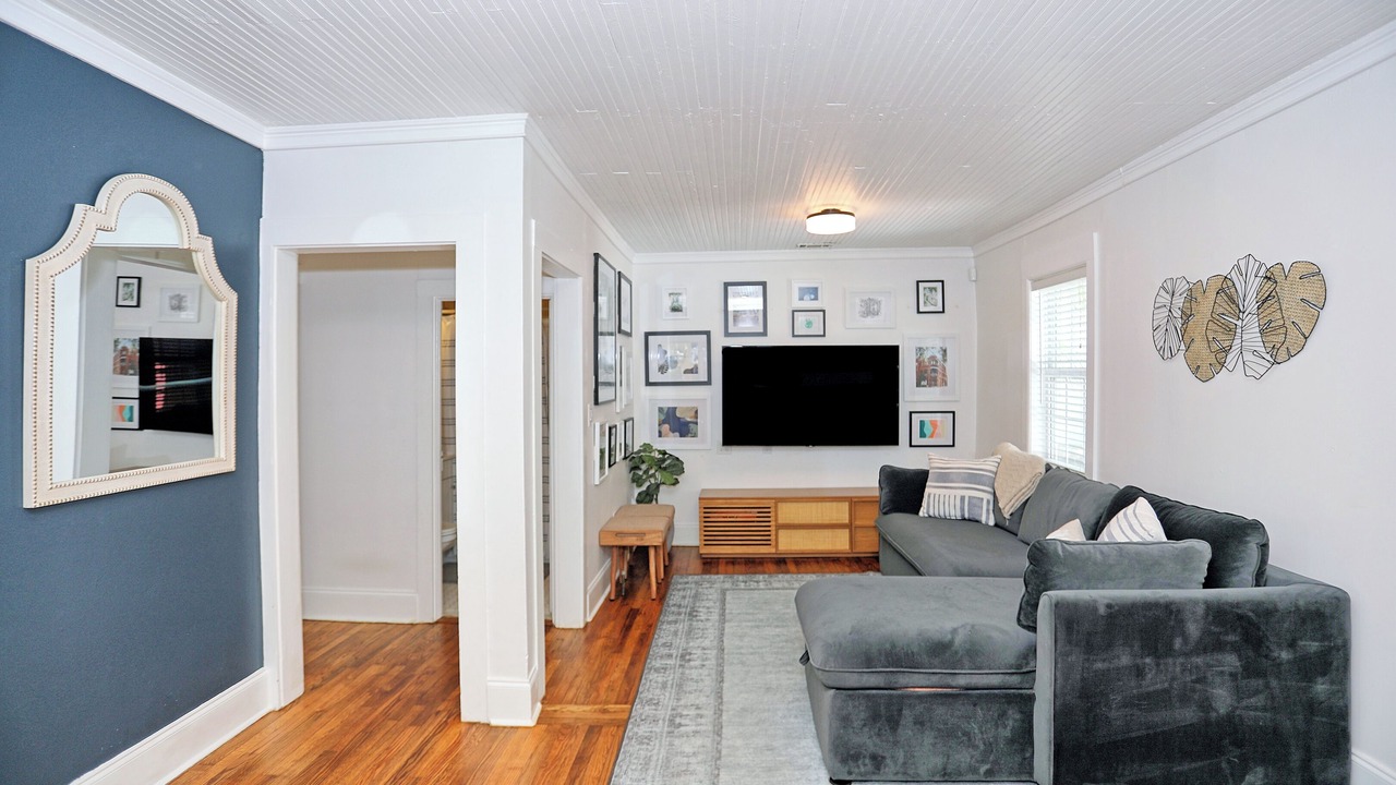 Photo of Others in Thunderbolt