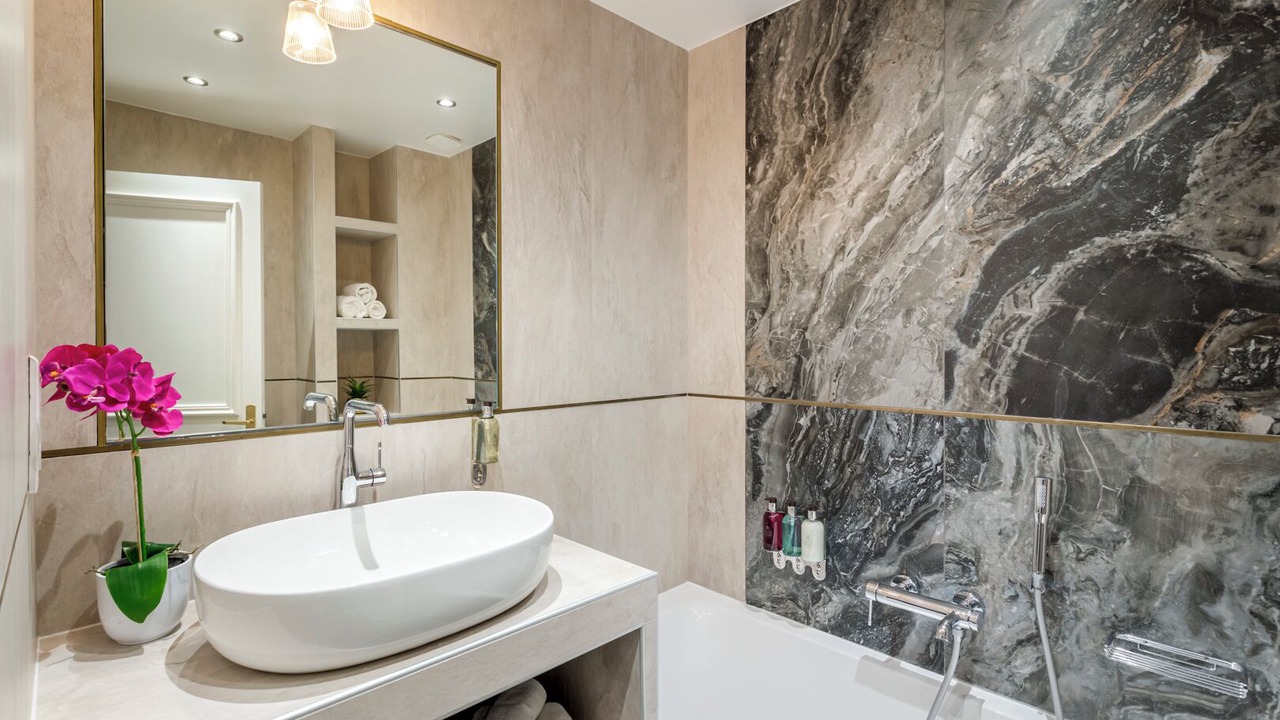 Photo of Bathroom in Chaussee-d'Antin