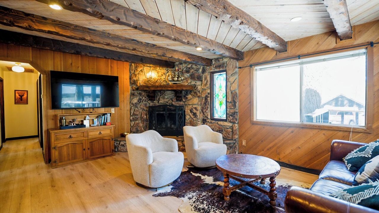 Photo of Livingroom in Big Bear Lake