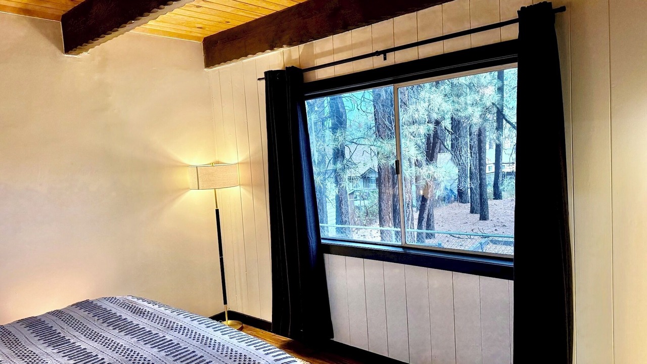 Photo of Bedroom in Big Bear Lake