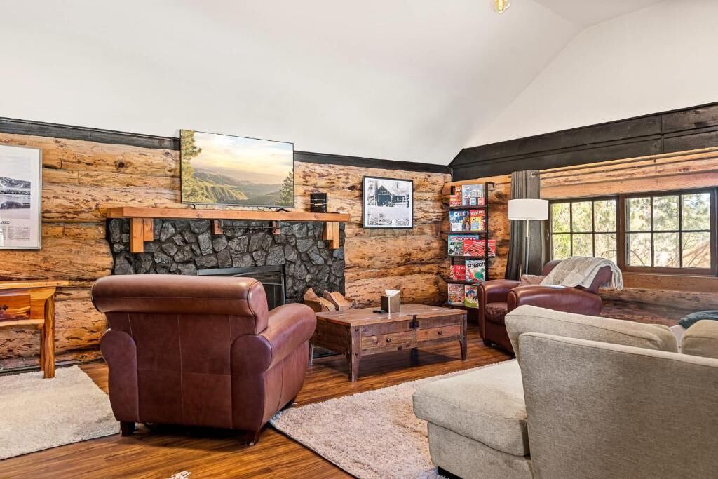Photo of Livingroom in Big Bear Lake