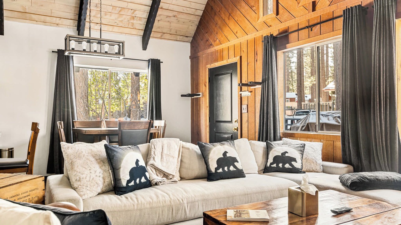 Photo of Livingroom in Big Bear Lake