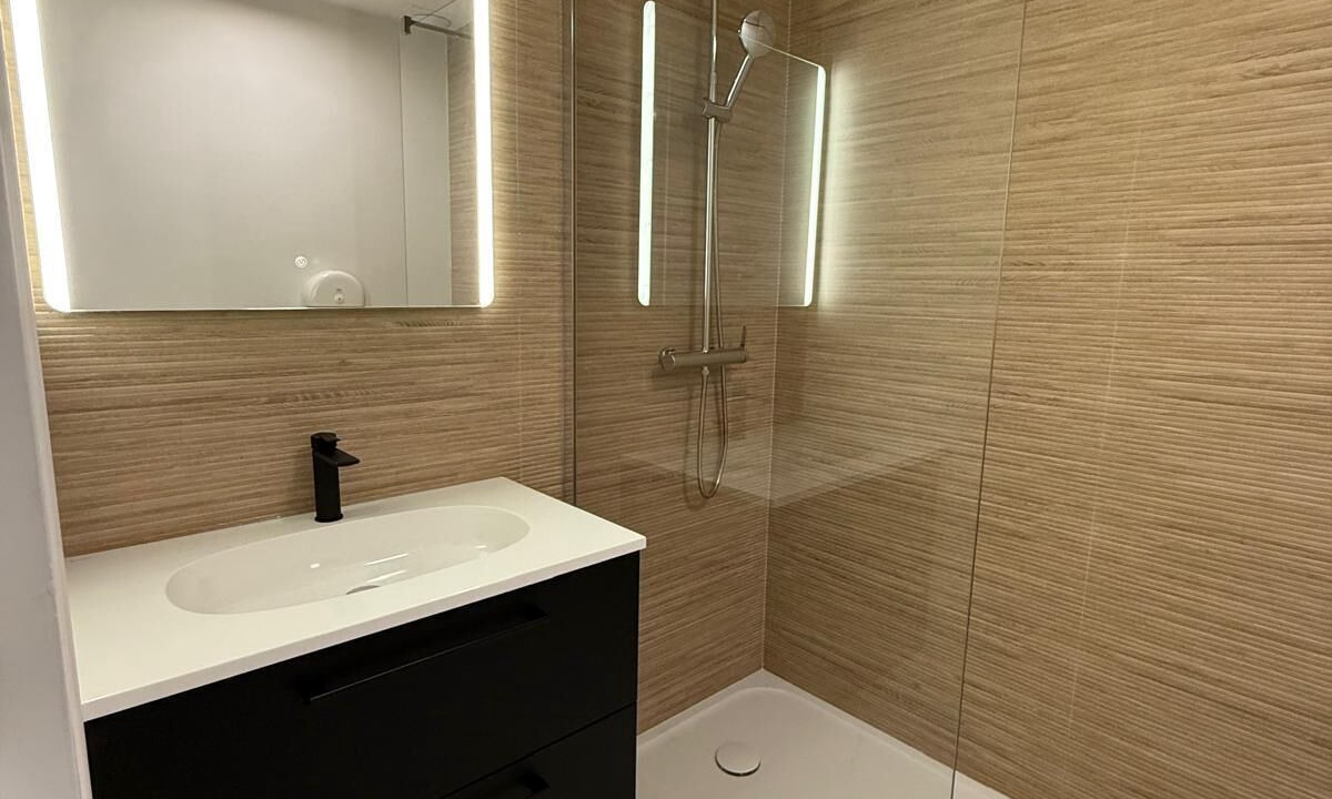 Photo of Bathroom in Cholet