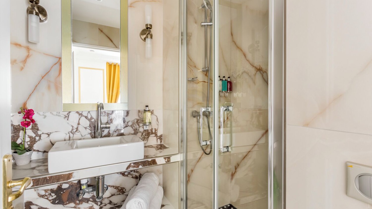 Photo of Bathroom in Bonne-Nouvelle