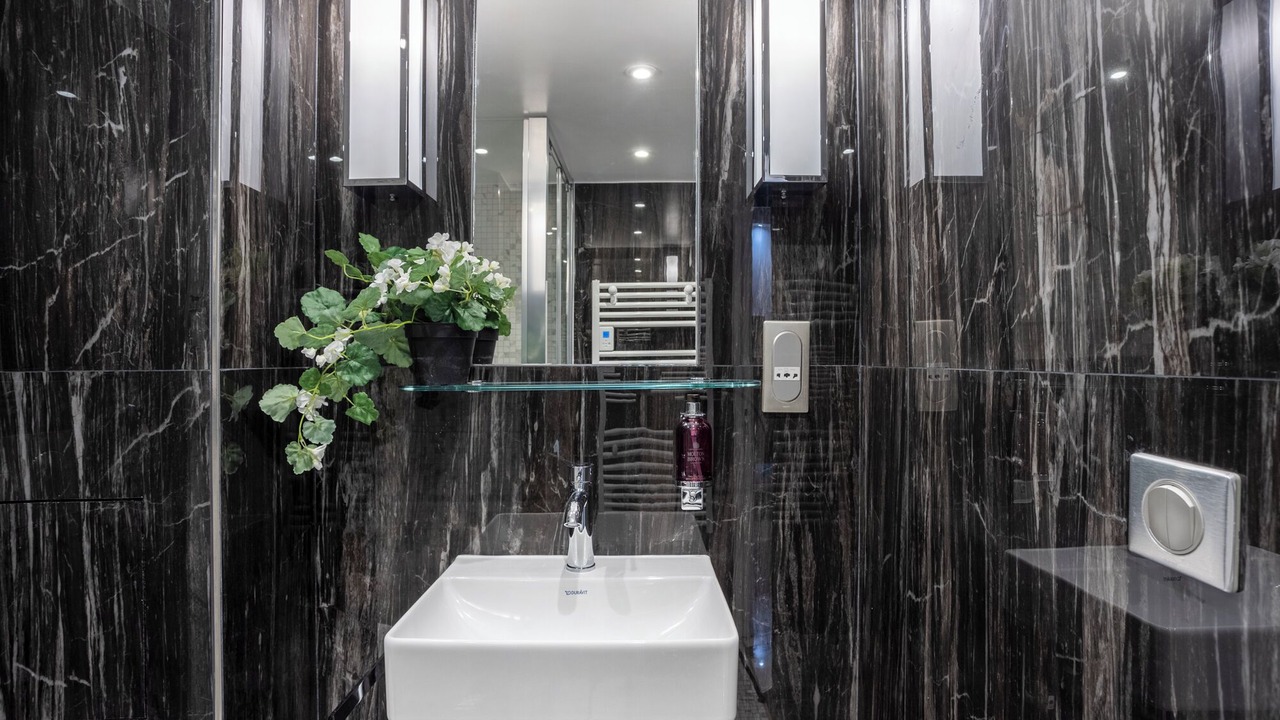 Photo of Bathroom in 4th Arrondissement