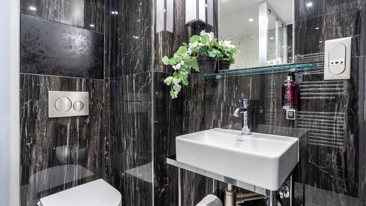 Photo of Bathroom in 4th Arrondissement