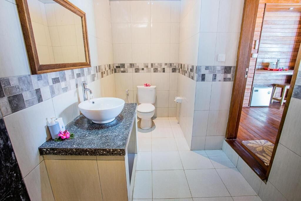 Photo of Bathroom in Ceningan Island