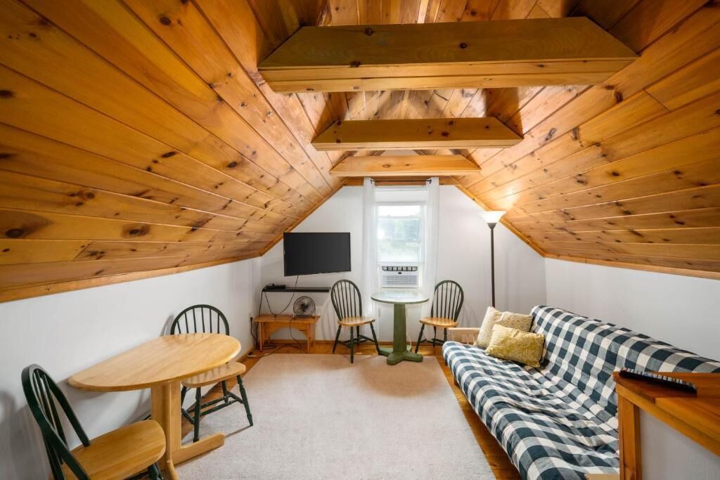 Photo of Others in Twin Mountain