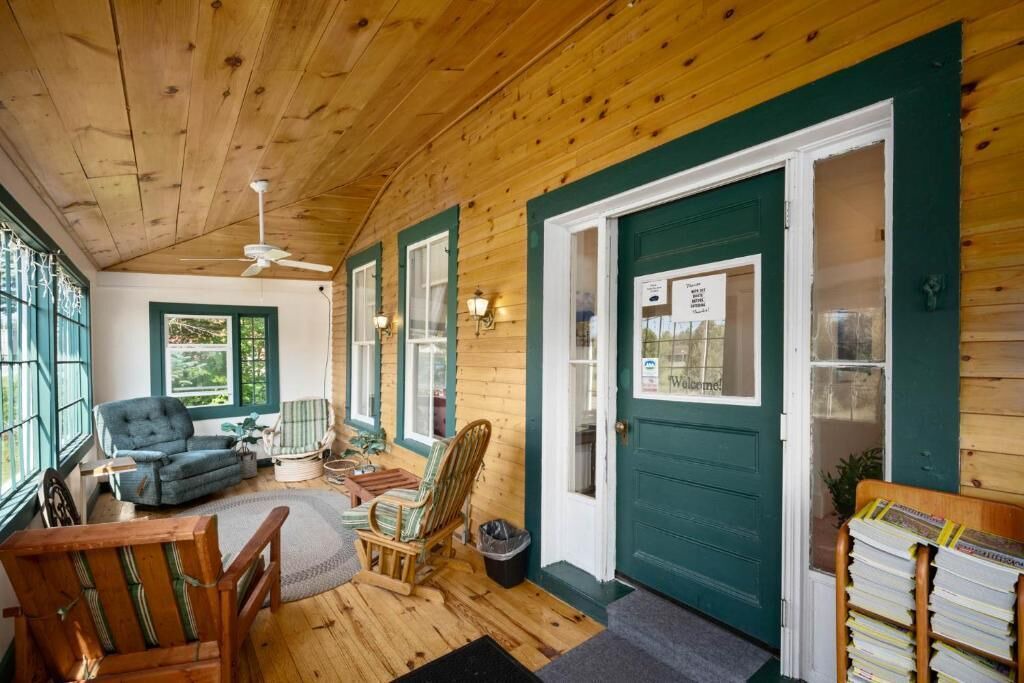 Photo of Others in Twin Mountain