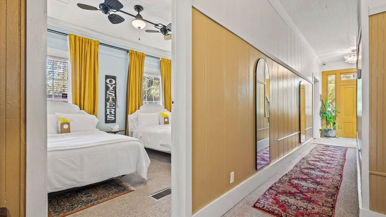 Photo of Livingroom in Carrabelle