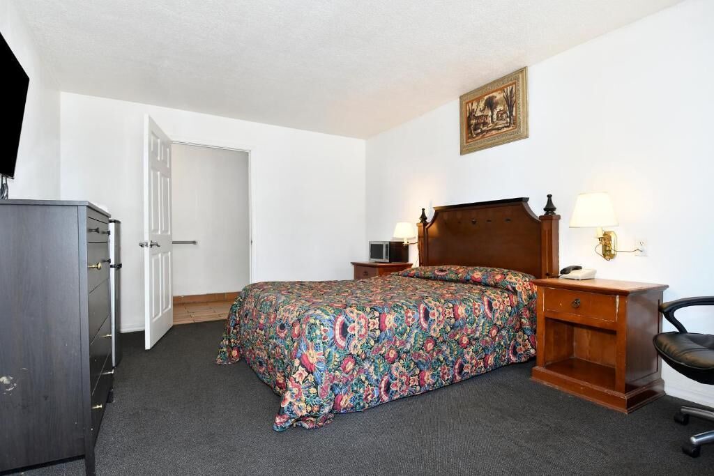 Photo of Bedroom in Overlook