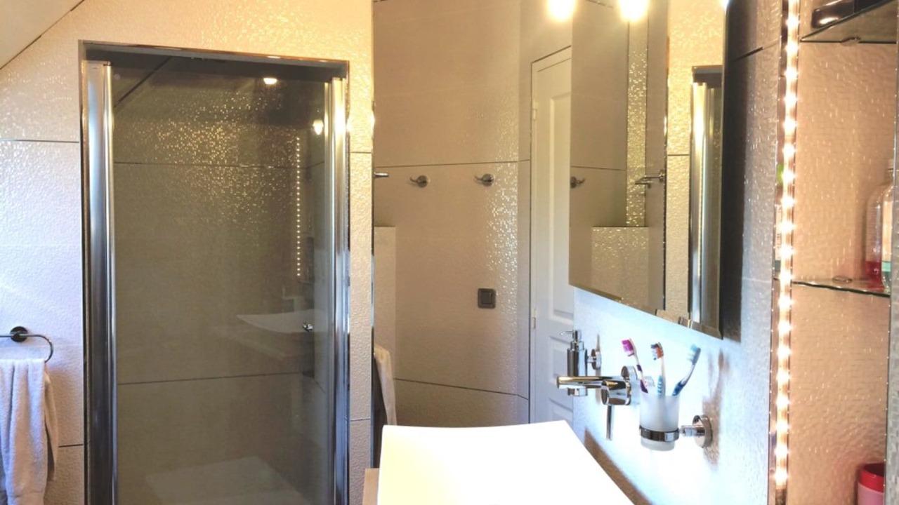 Photo of Bathroom in Milly-la-Foret